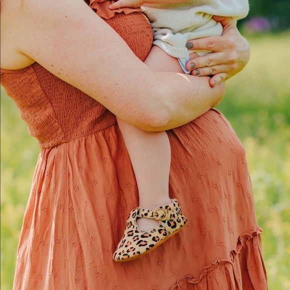 Meet your Posher, Laura - Picture 1 of 2